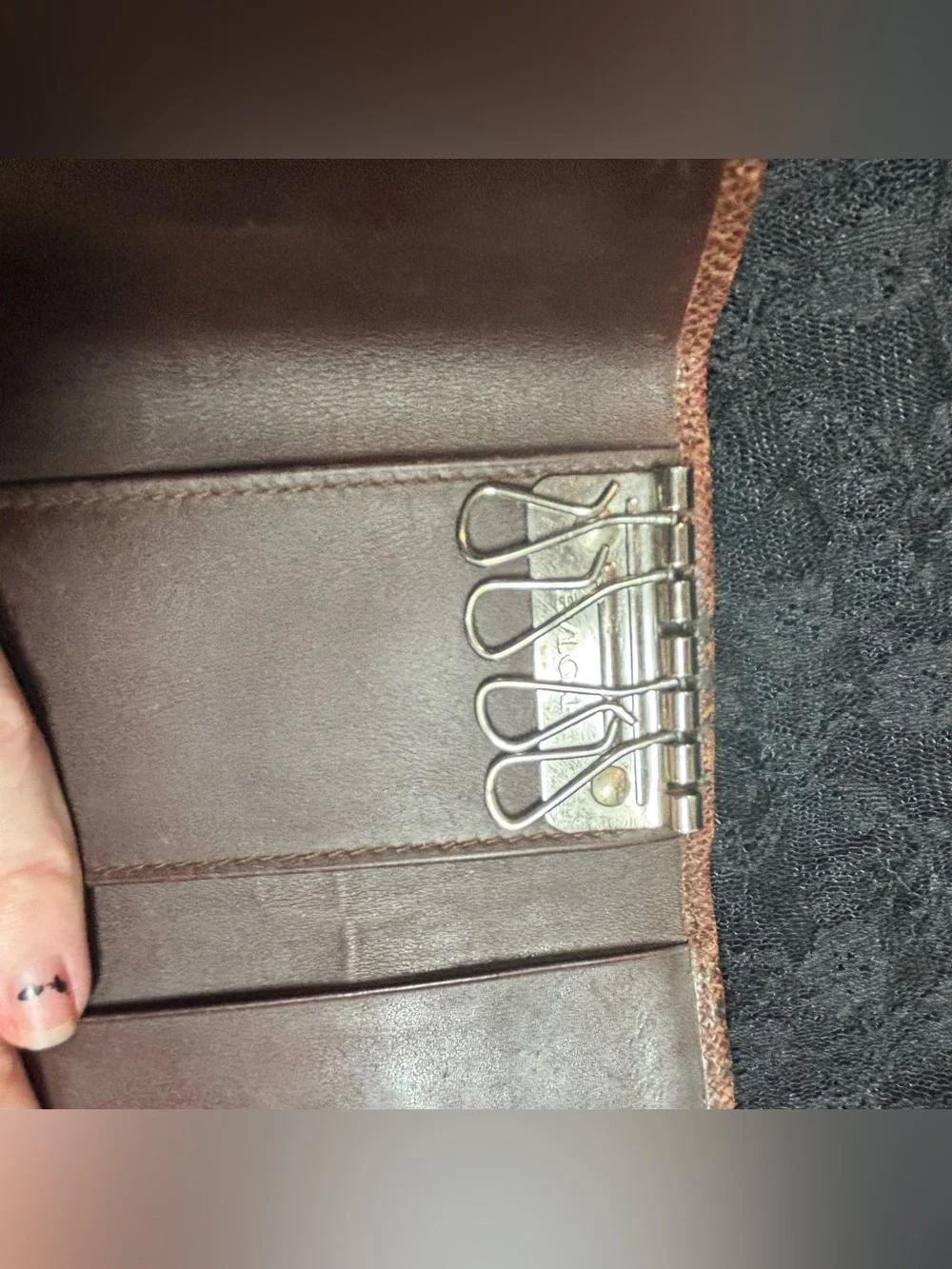 BVLGARI Logo Clip 6 Ring Key Case Brown Leather Trifold Made in Italy